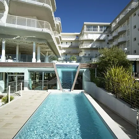 Le Soleil Hotel