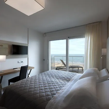Le Soleil Hotel
