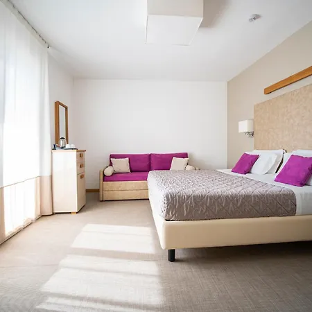 Le Soleil Hotel