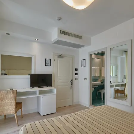 Le Soleil Hotel 4*